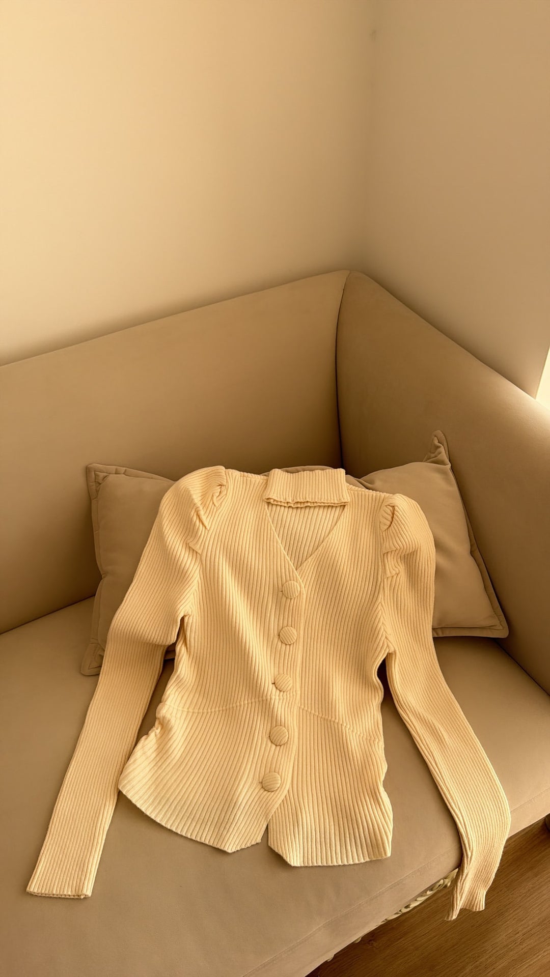 Ezra Choker Sweater Top